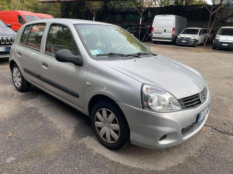 Usata Renault Clio II 72 CV (52 kW) 2010 Grigio Berlina