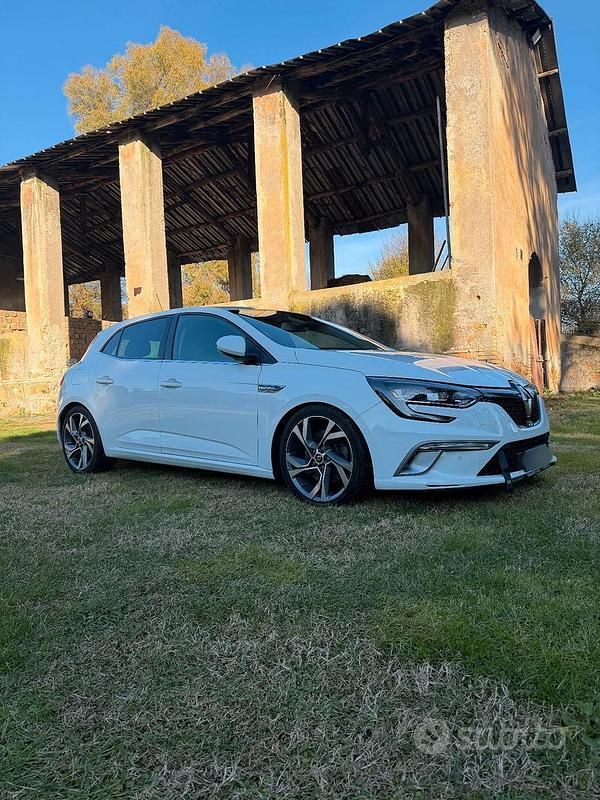 Usata Renault Mégane IV GT 165 CV (121 kW) 2017 Bianco Berlina