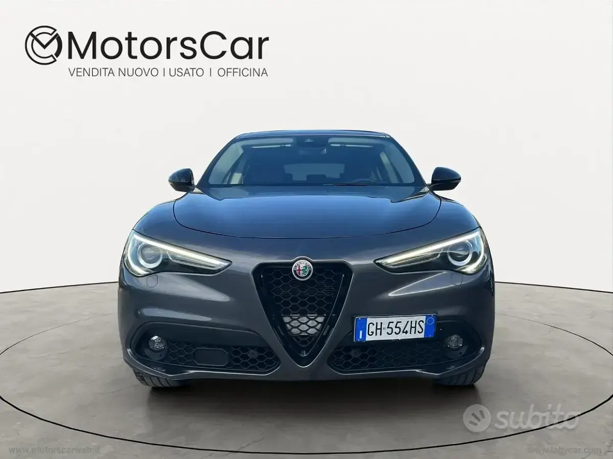 Usata Alfa Romeo Stelvio 190 CV (139 kW) 2021 Grigio SUV