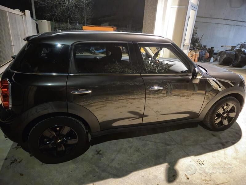 Usata Mini Countryman 98 CV (72 kW) 2015 Grigio SUV
