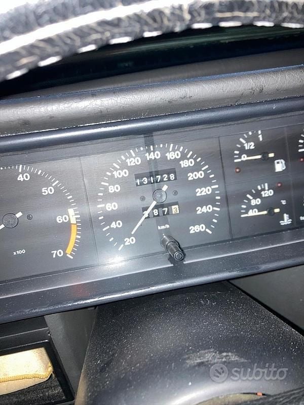 Usata Alfa Romeo 75 Edizione Speciale 155 CV (114 kW) 1990 Nero Berlina