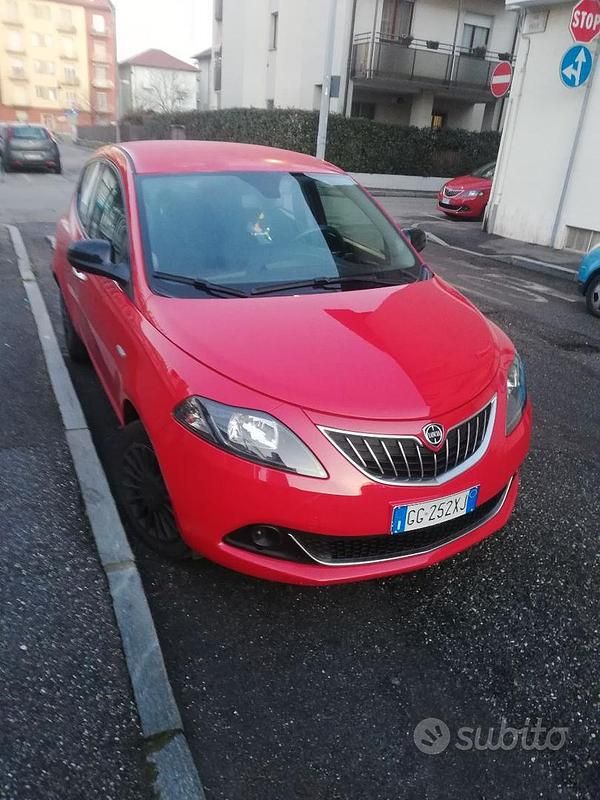 Usata Lancia Ypsilon Silver 2021 Rosso Utilitaria