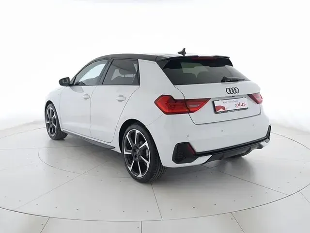Usata Audi A1 Sportback Comfort 116 CV (85 kW) 2025 Bianco ghiaccio metallizzato Utilitaria