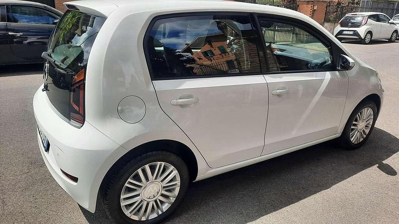 Usata VW up! Move 68 CV (50 kW) 2022 Bianco Utilitaria