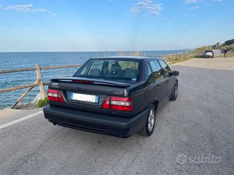 Usata Volvo 850 170 CV (125 kW) 1996 Nero Berlina