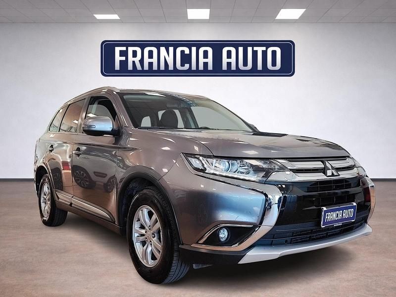 Usata Mitsubishi Outlander Instyle 150 CV (110 kW) 2019 Grigio SUV