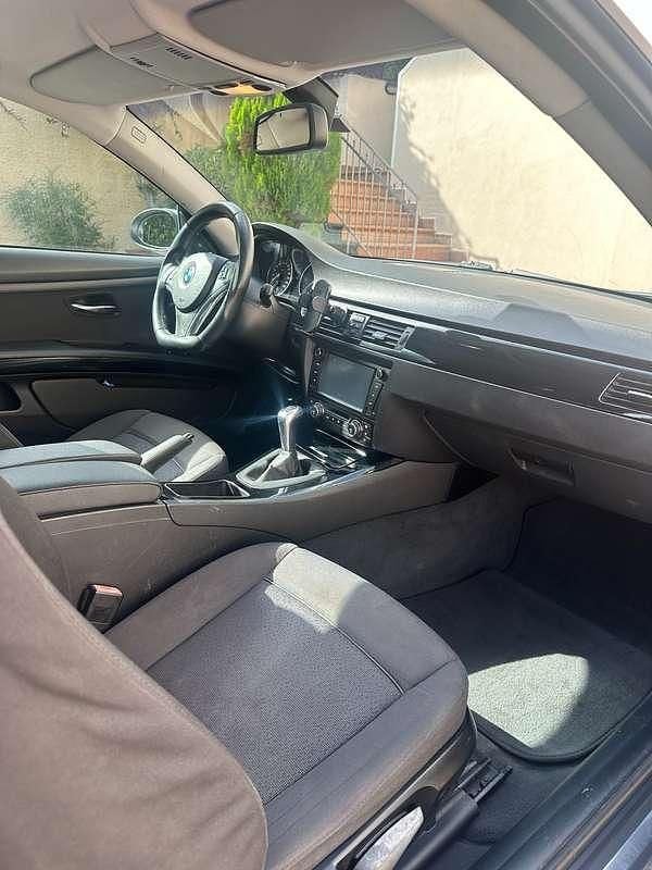 Usata BMW 320 177 CV (130 kW) 2010 Argento Coupé