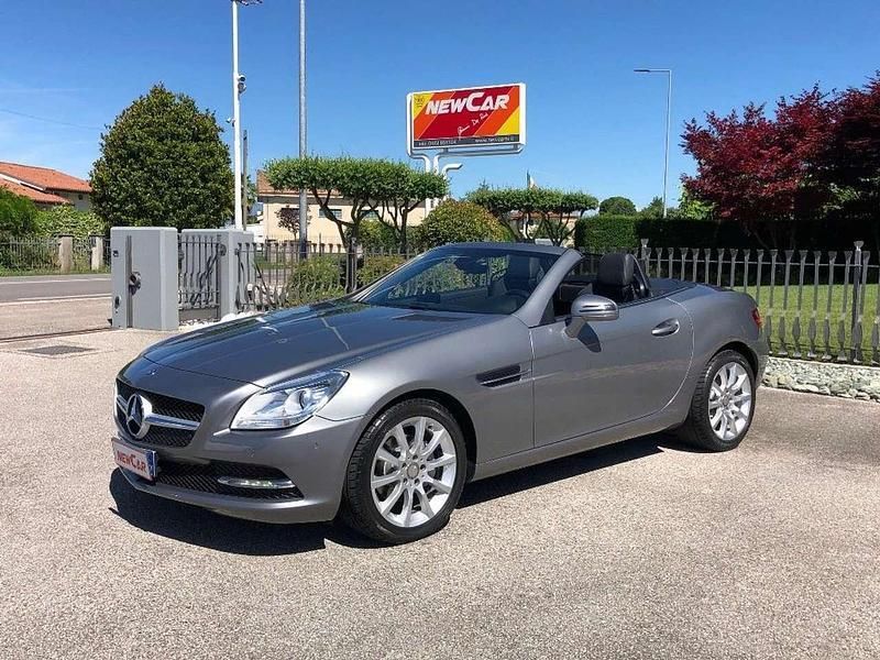 Grigio cubalite Usata 2013 Mercedes SLK200 Cabrio | 26.000 € (Cara) - Immagine 1/4