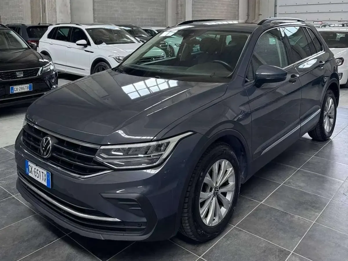 Usata VW Tiguan Life 150 CV (110 kW) 2022 Grigio SUV