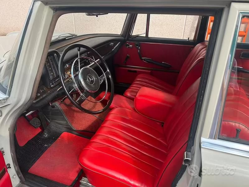 Usata Mercedes 220 SE 1960 Berlina