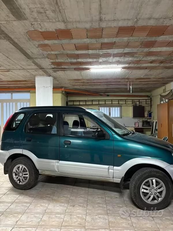 Usata Daihatsu Terios 83 CV (61 kW) 1999 Verde SUV