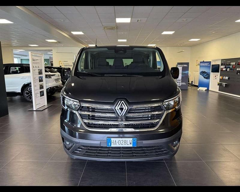 Nuova Renault Trafic Equilibre 150 CV (110 kW) 2025 Nero midnight  tinta metalizz Monovolume