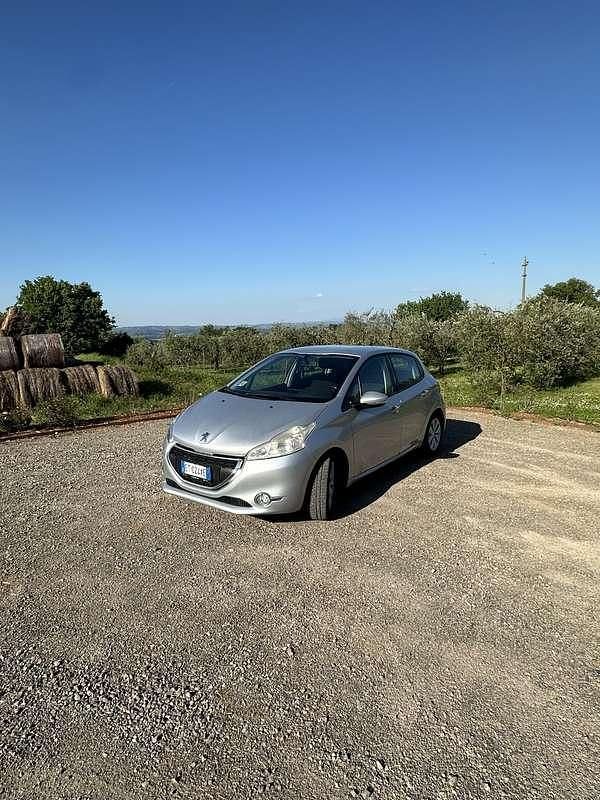 Usata Peugeot 208 Active 68 CV (50 kW) 2014 Utilitaria