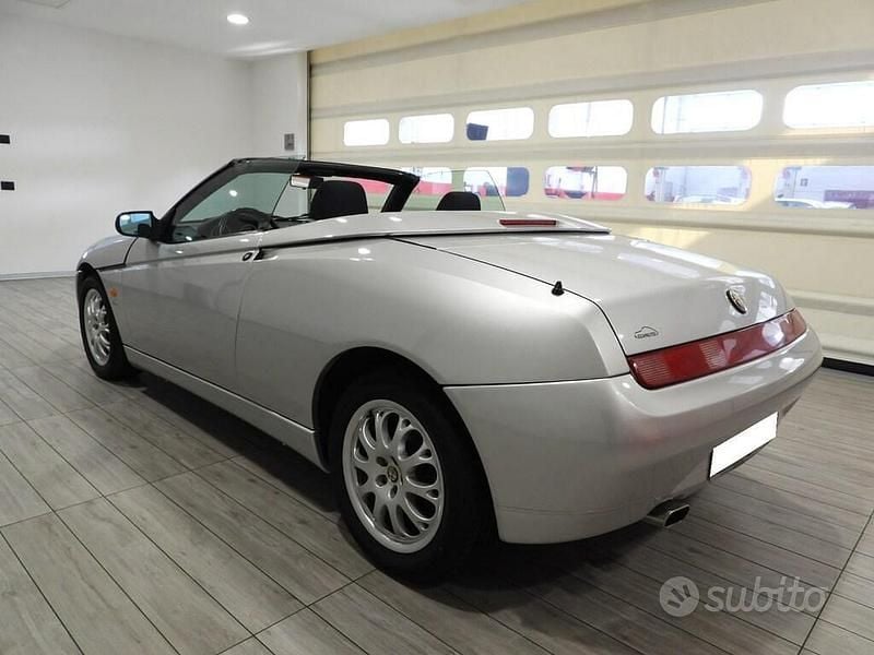 Usata Alfa Romeo Spider 144 CV (105 kW) 2001 Cabrio