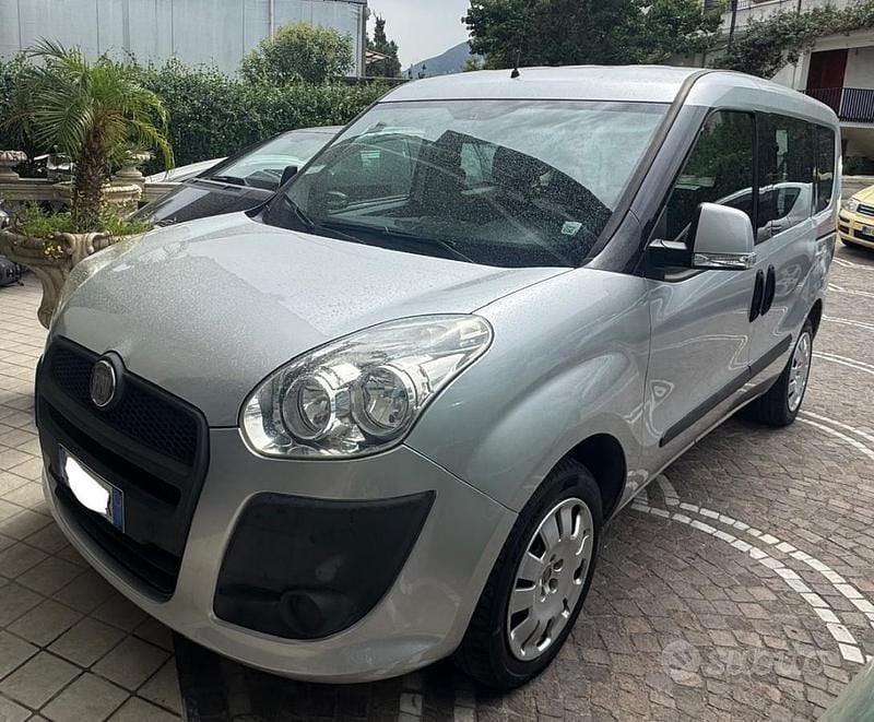 Usata Fiat Doblò Dynamic 120 CV (88 kW) 2013 Argento Monovolume