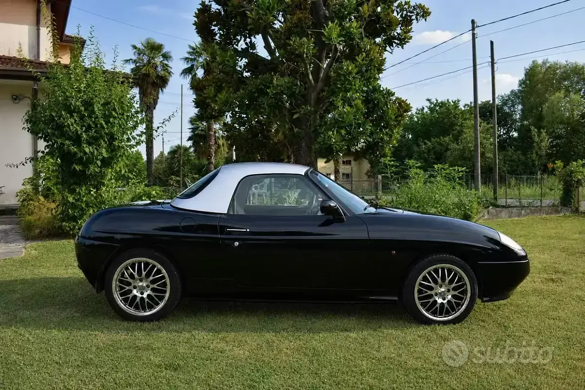 Usata Fiat Barchetta 131 CV (96 kW) 1996 Nero Cabrio