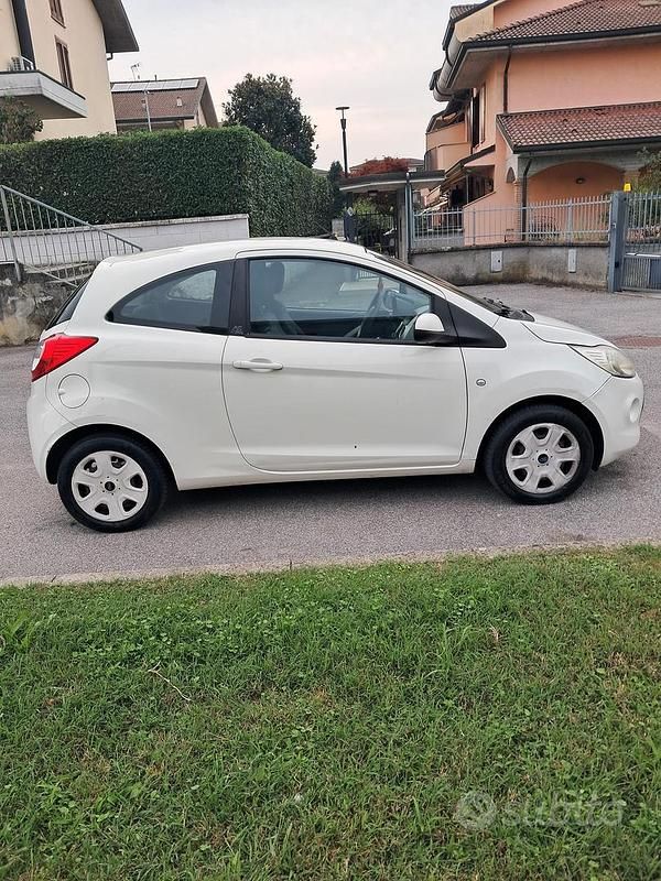 Usata Ford Ka 69 CV (50 kW) 2011 Bianco Utilitaria