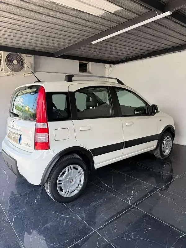 Usata Fiat Panda Climbing 77 CV (56 kW) 2011 Utilitaria