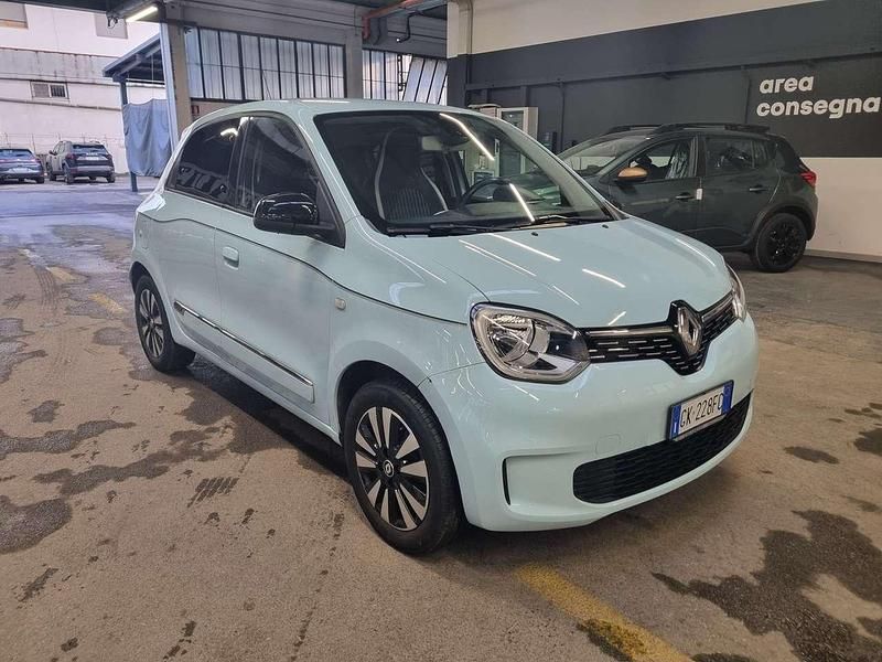 Usata Renault Twingo Techno 30 kW (42 CV) 2022 Blue shopping Utilitaria