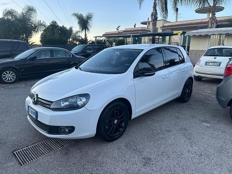 Usata VW Golf VI 160 CV (117 kW) 2010 Bianco Utilitaria