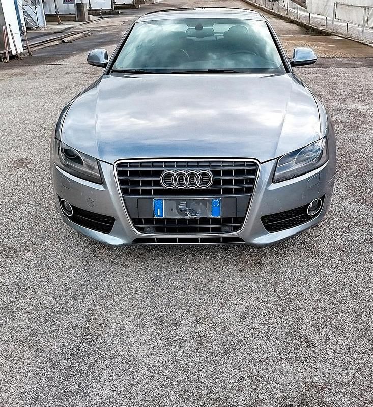 Grigio Usata 2009 Audi A5 S-Line Coupé | 11.000 € - Immagine 1/4