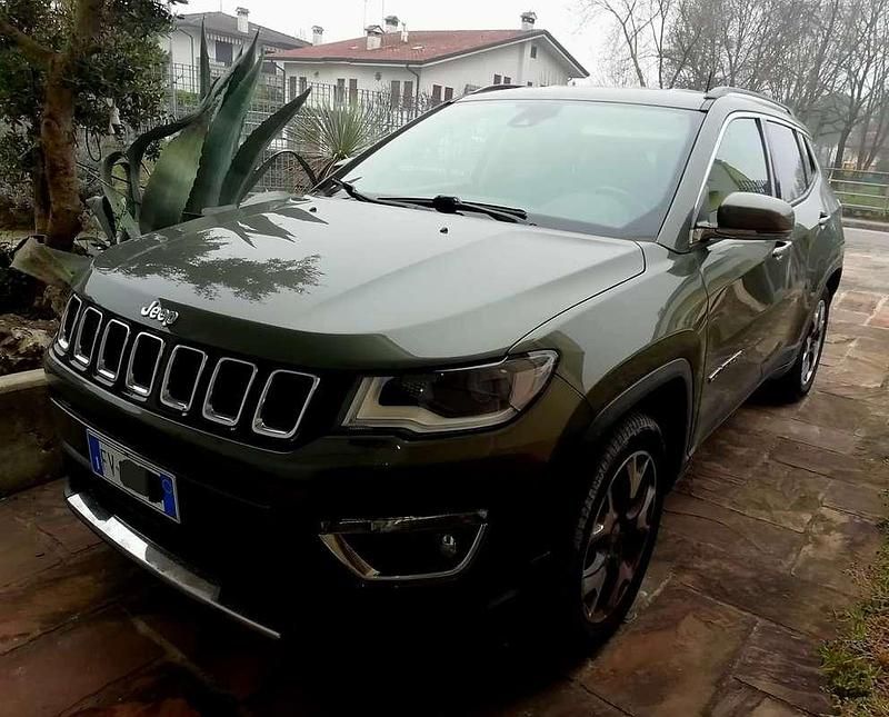 Usata Jeep Compass Limited 140 CV (102 kW) 2019 Verde SUV