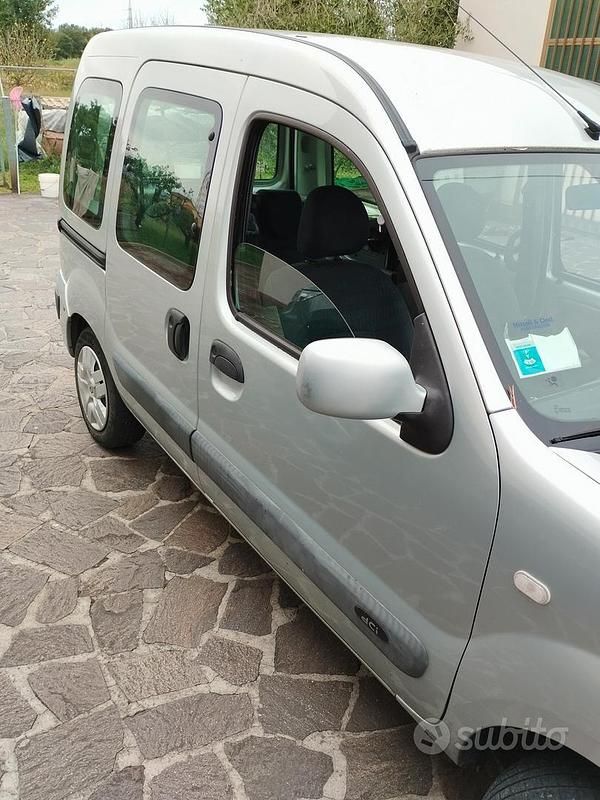 Usata Renault Kangoo 70 CV (51 kW) 2007 Monovolume