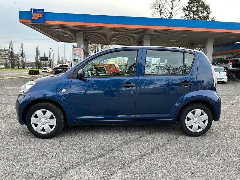 Usata Daihatsu Sirion 69 CV (50 kW) 2005 Utilitaria