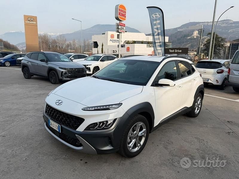 Usata Hyundai Kona 120 CV (88 kW) 2023 Bianco SUV