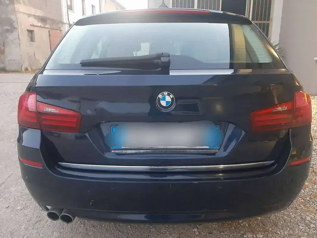 Usata BMW 520 Luxury Line 190 CV (139 kW) 2014 Blu/azzurro Station wagon