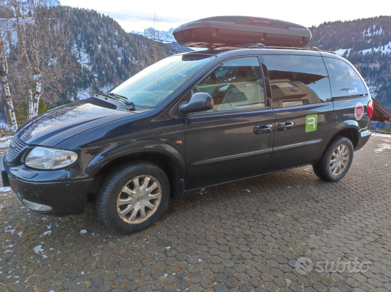 Usato 2003 Chrysler Voyager 2.5 Diesel (1.650 €)