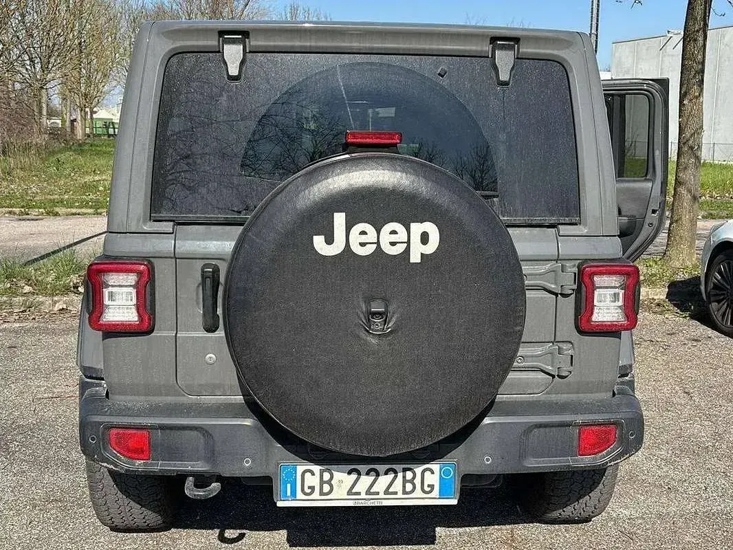 Usata Jeep Wrangler Unlimited Sahara 200 CV (147 kW) 2020 Grigio SUV
