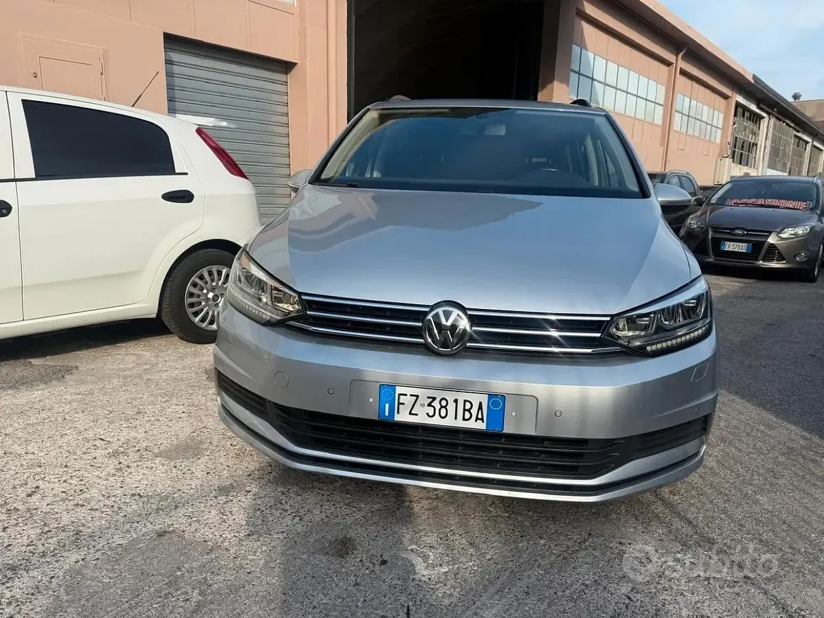 Usata VW Touran Highline 116 CV (85 kW) 2018 Grigio Monovolume