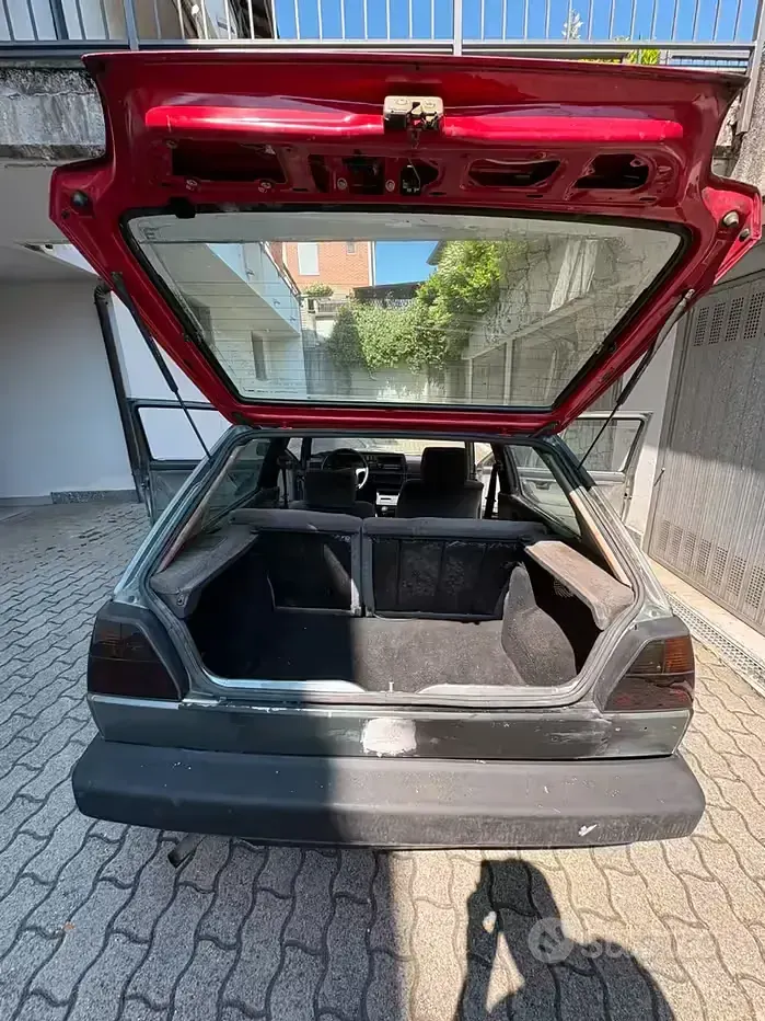 Usata VW Golf II 54 CV (39 kW) 1989 Verde Utilitaria