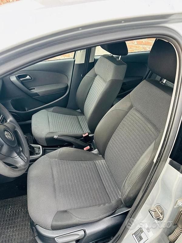 Usata VW Polo Highline 90 CV (66 kW) 2013 Grigio Berlina