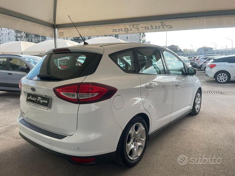 Usata Ford C-MAX Titanium 120 CV (88 kW) 2016 Bianco Monovolume
