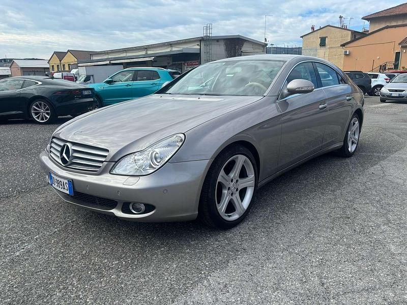 Usata Mercedes CLS320 224 CV (164 kW) 2006 Bronzo Berlina