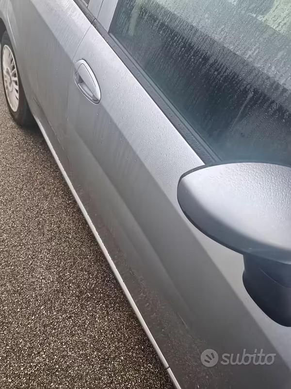 Usata Fiat Grande Punto 65 CV (47 kW) 2006 Grigio Utilitaria