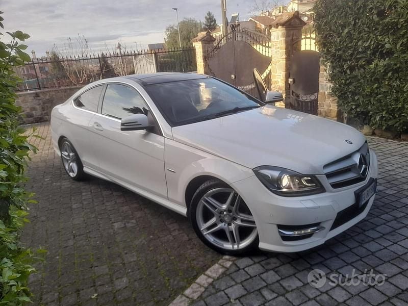 Usata 2011 Mercedes C220 Coupé | 11.500 € (Ottimo prezzo) - Immagine 1/4