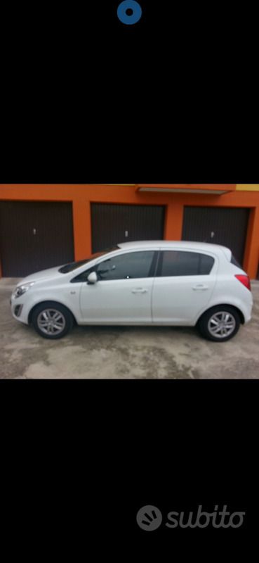 Usata Opel Corsa 86 CV (63 kW) 2011 Bianco Utilitaria