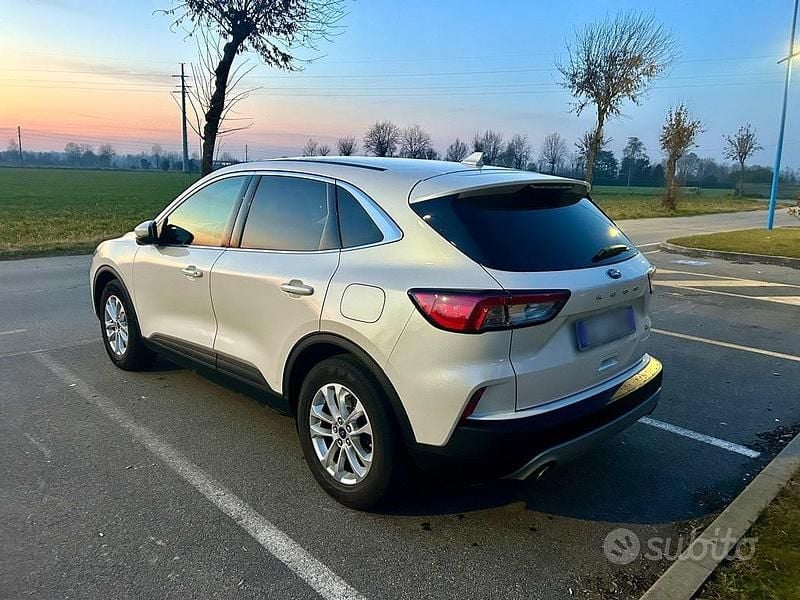 Usata Ford Kuga Titanium 120 CV (88 kW) 2021 Bianco SUV