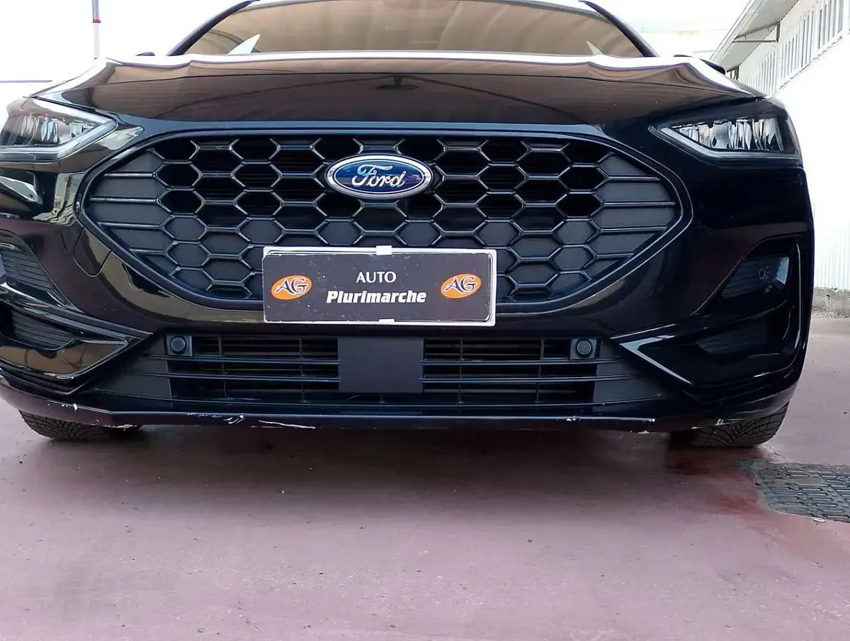 Usata Ford Focus ST-Line 155 CV (114 kW) 2024 Nero Berlina