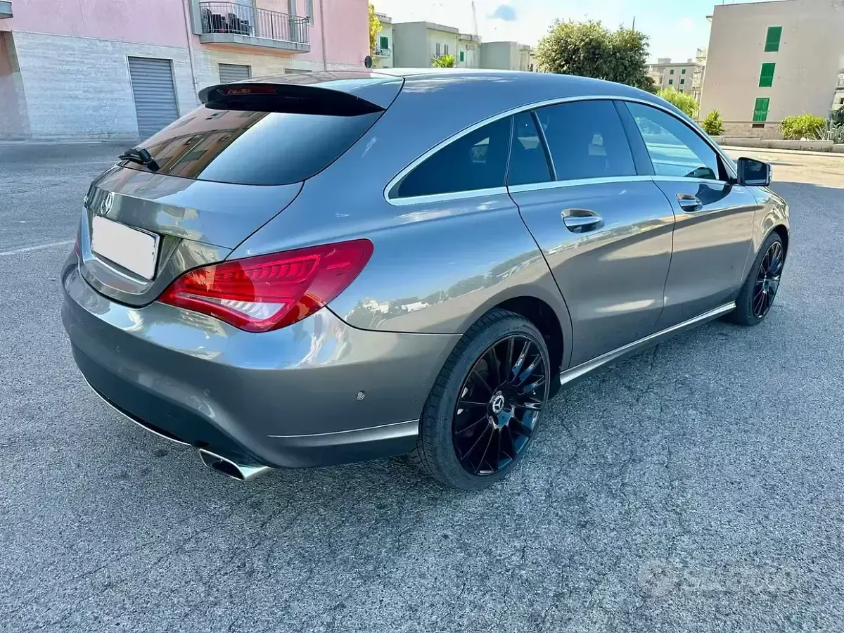 Usata Mercedes CLA200 Night 136 CV (100 kW) 2016 Grigio Coupé