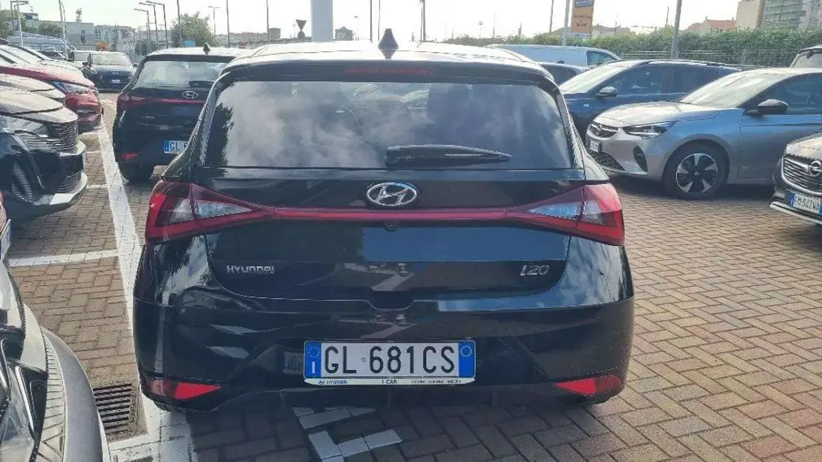 Usata Hyundai i20 101 CV (74 kW) 2023 Nero Utilitaria
