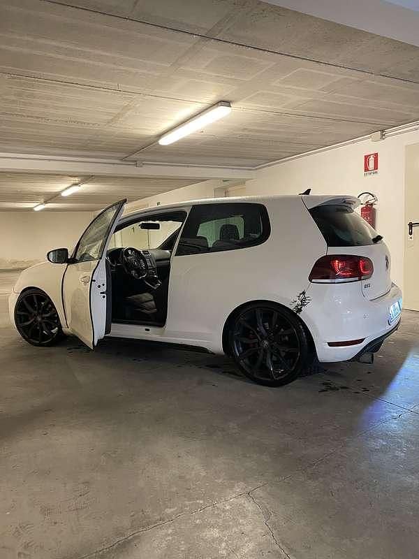 Usata VW Golf VI GTI 211 CV (155 kW) 2010 Utilitaria