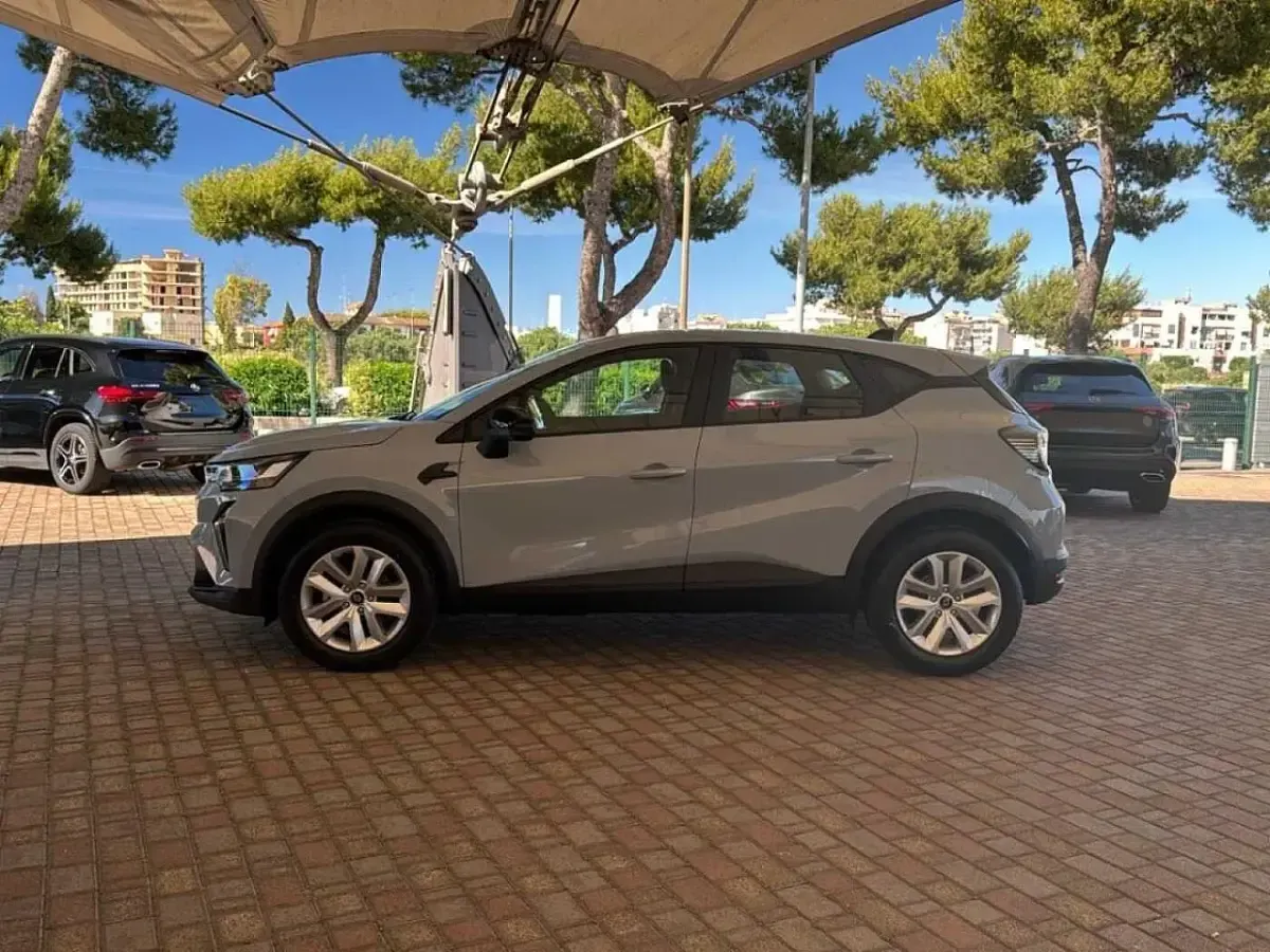 Nuova Renault Captur Evolution 122 CV (89 kW) 2026 Grigio SUV