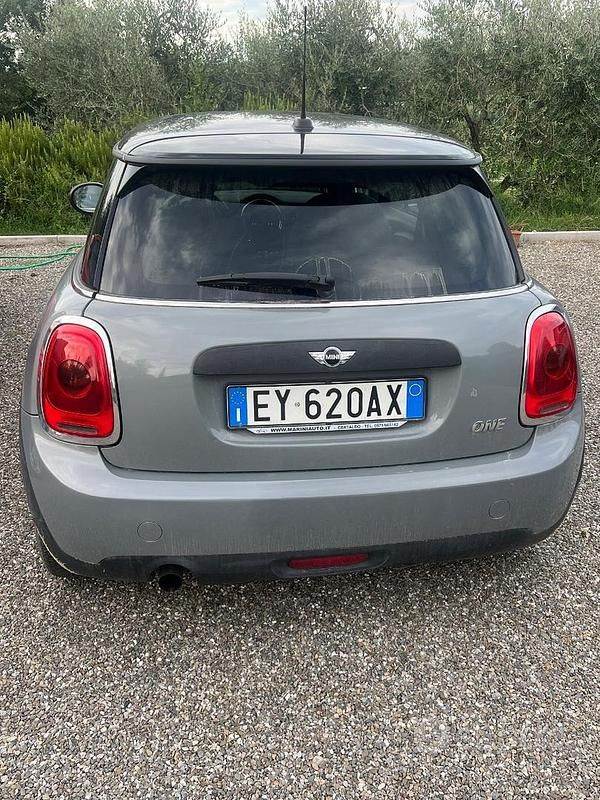 Usata Mini ONE 95 CV (69 kW) 2014 Grigio Utilitaria