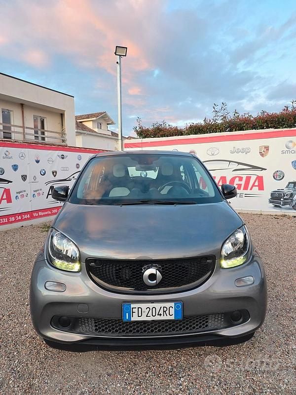 Usata Smart ForFour Passion 2016 Grigio Utilitaria