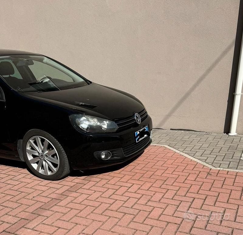 Usata VW Golf VI 140 CV (102 kW) 2010 Nero Utilitaria