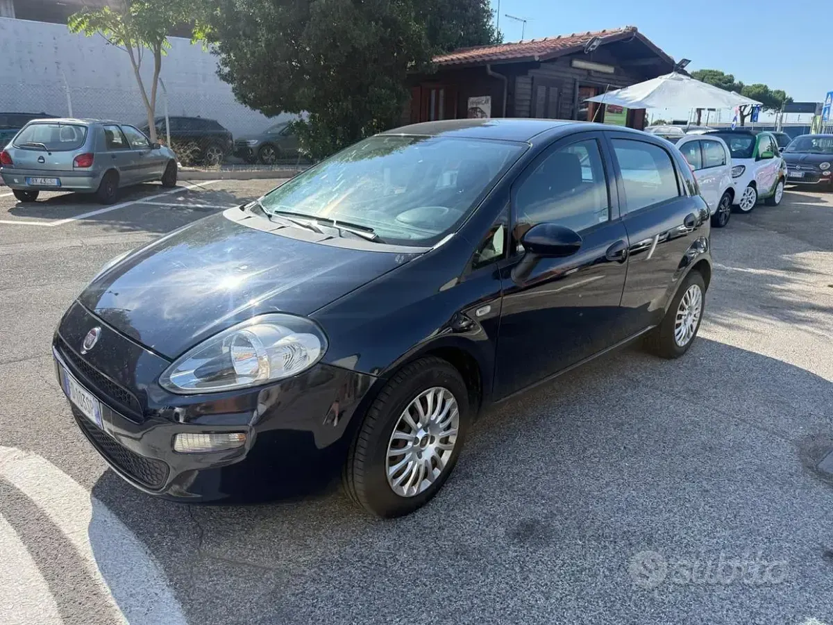 Usata Fiat Punto Street 77 CV (56 kW) 2016 Utilitaria